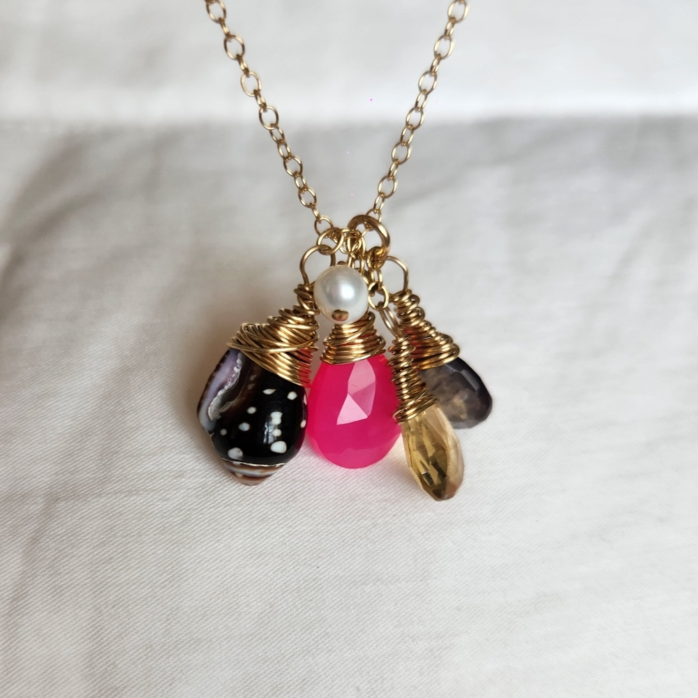 NWT - Tommy Bahama Jewel and Shell Necklace - Picture 2 of 5